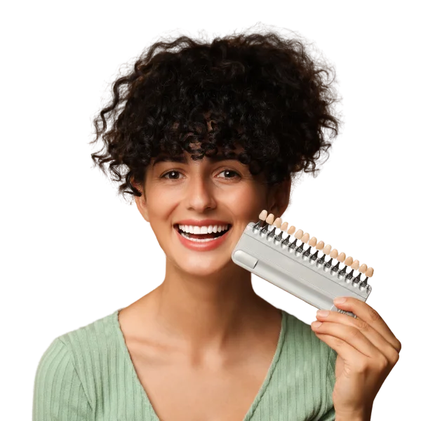 lady_holding_veneers